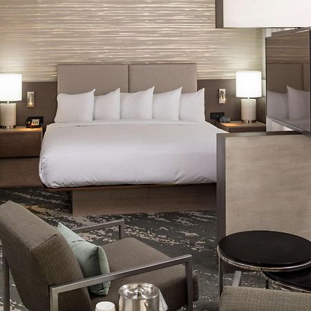 Doubletree By Hilton Boston Logan Airport Chelsea Hotell Eksteriør bilde